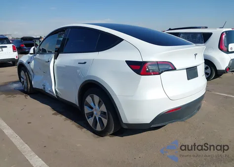2022 Tesla Model Y Long Range Dual Motor All-Wheel Drive z USA, uszkodzony, nr VIN 7SAYGDEE6NF313818